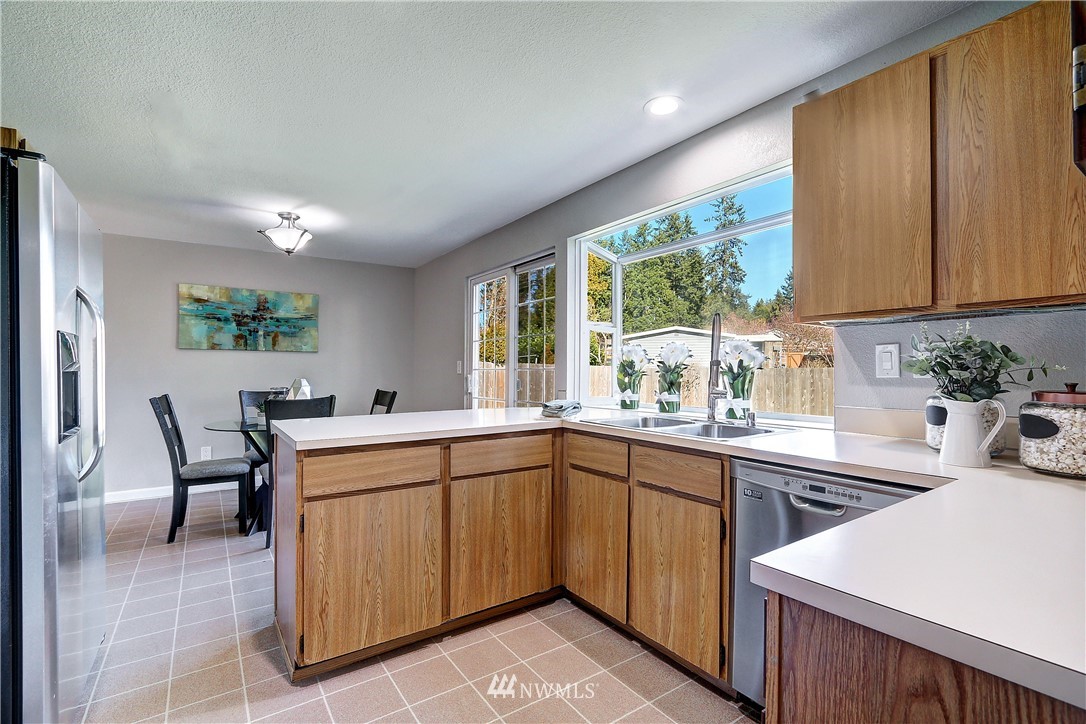 21727 7th Place West Bothell, WA 98021 - Photo 6 of 17