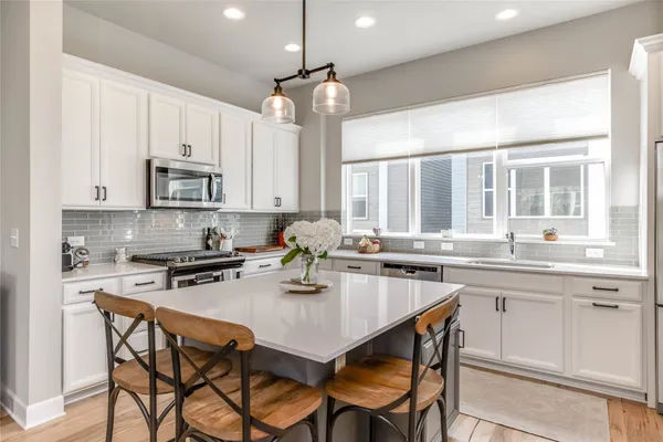 $3,600 | 1405 Hyde Street, Austin, TX 78741