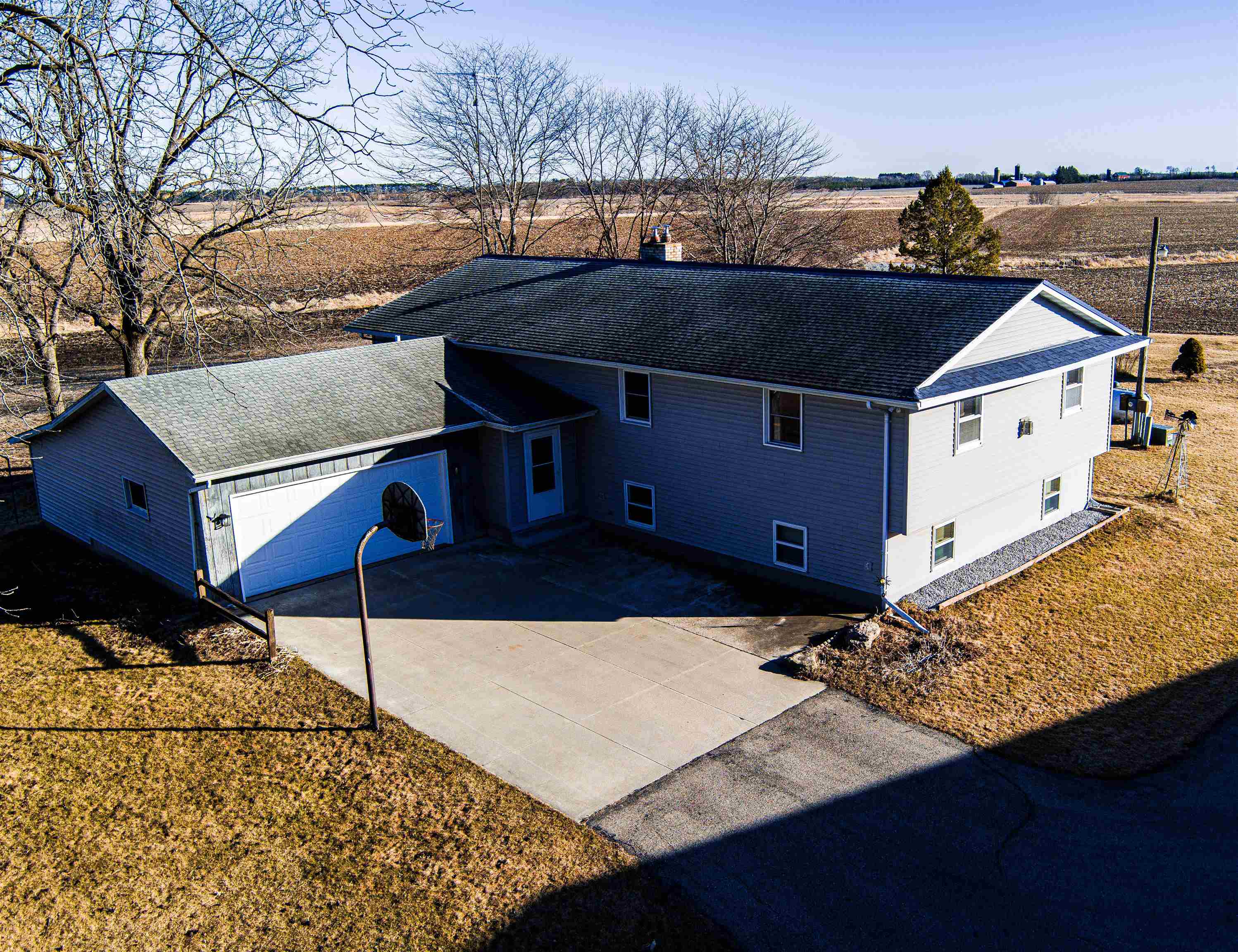 W11829 Buss Road Columbus, WI 53925 - Photo 1 of 1 Gallery Image 1