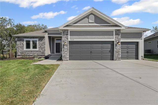 $490,670 | 9427 North Belton Avenue, Kansas City, MO 64154