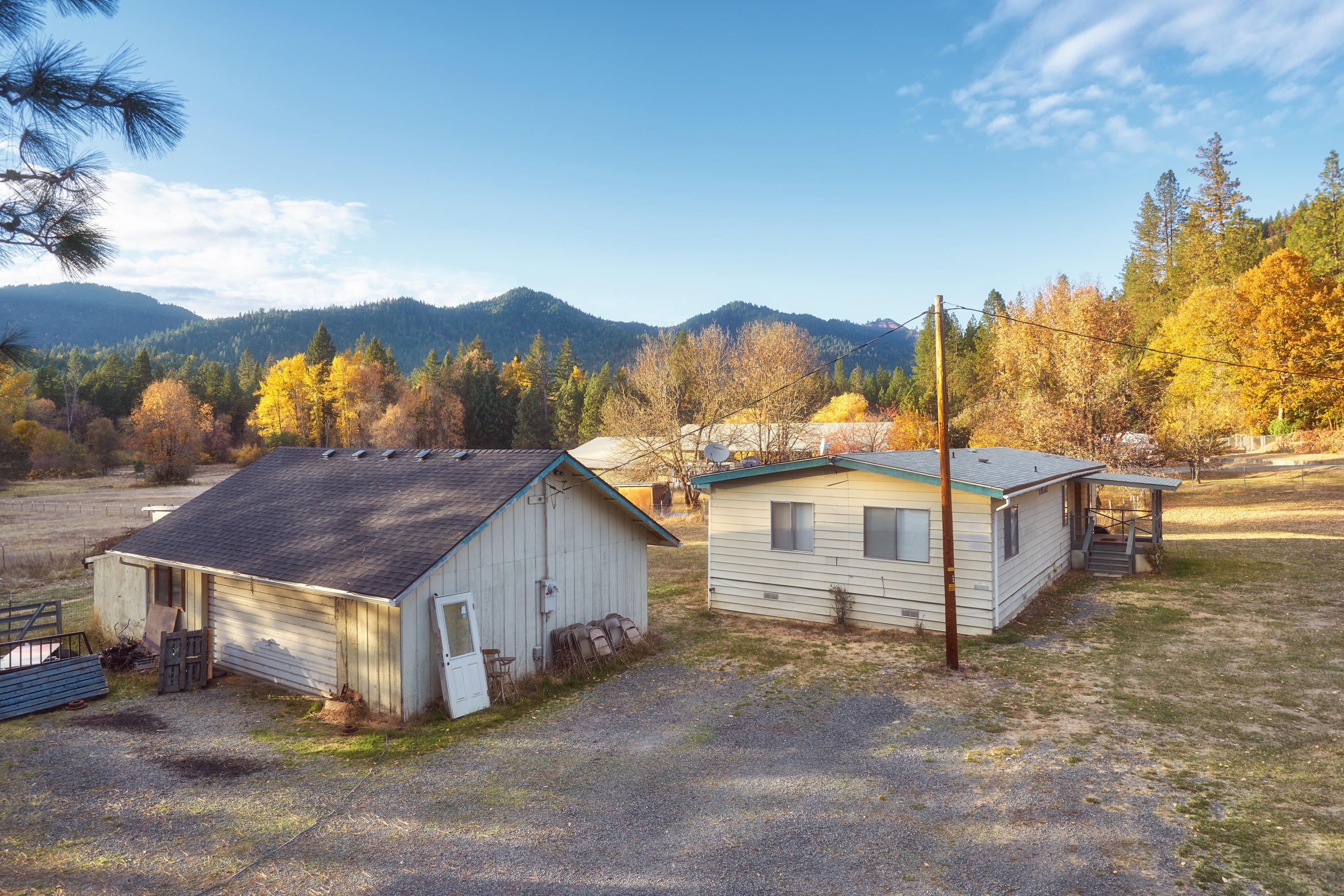 16881 Ford Road Rogue River, OR 97537 - Photo 4 of 24 16881 Ford Rd_MLS_07