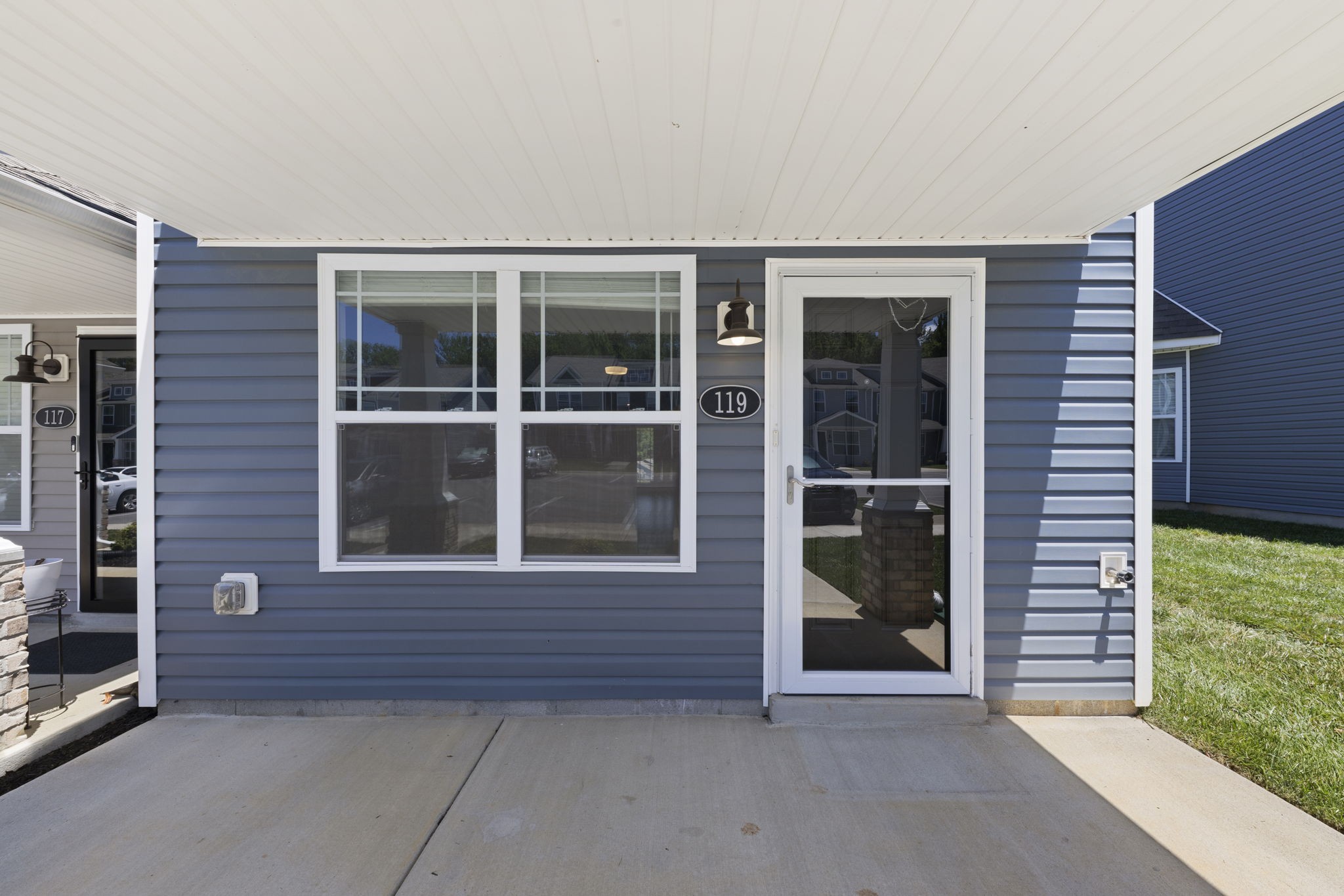 119 Davis Ridge Lane Clarksville, TN 37040 - Photo 5 of 30 a view of an entryway of the house