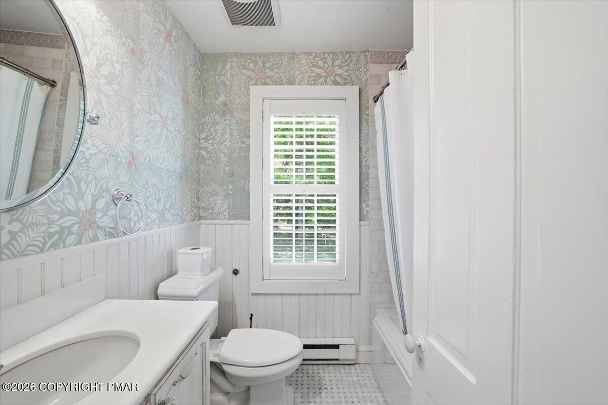 315 West Gate Road Cresco, PA 18326 - Photo 26 of 60 Primary Bathroom