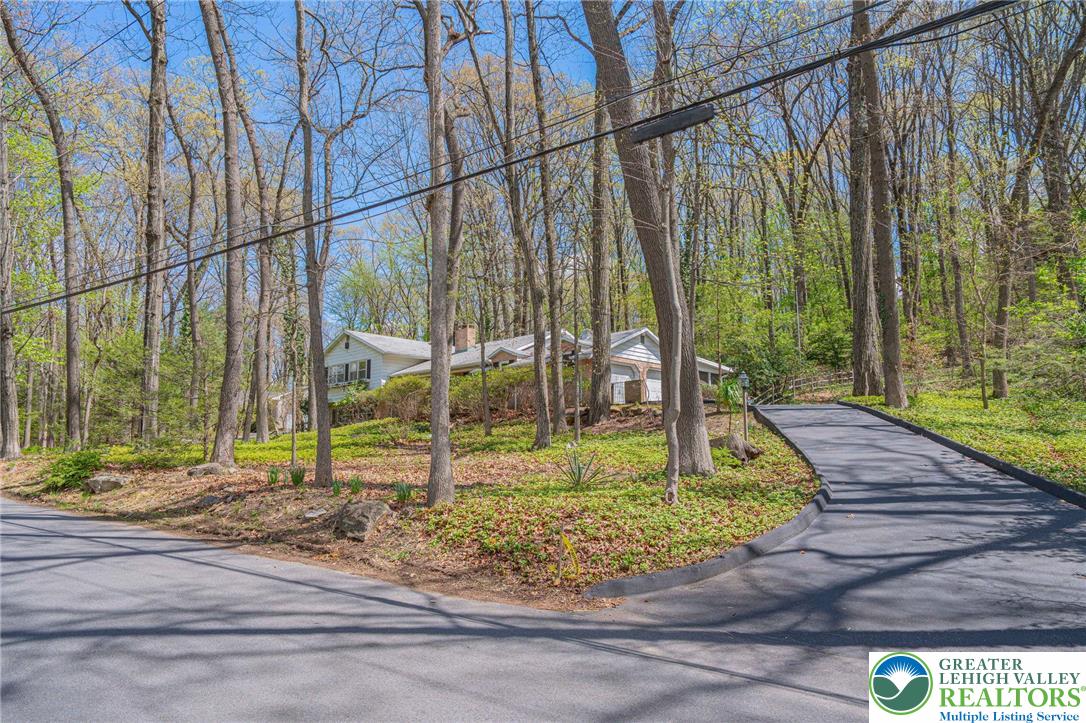 270 Bierys Bridge Road Bethlehem, PA 18017 - Photo 4 of 87