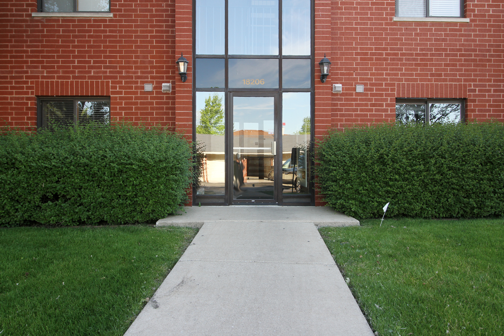 18206 Rita Road, Unit 1B Tinley Park, IL 60477 - Photo 2 of 21
