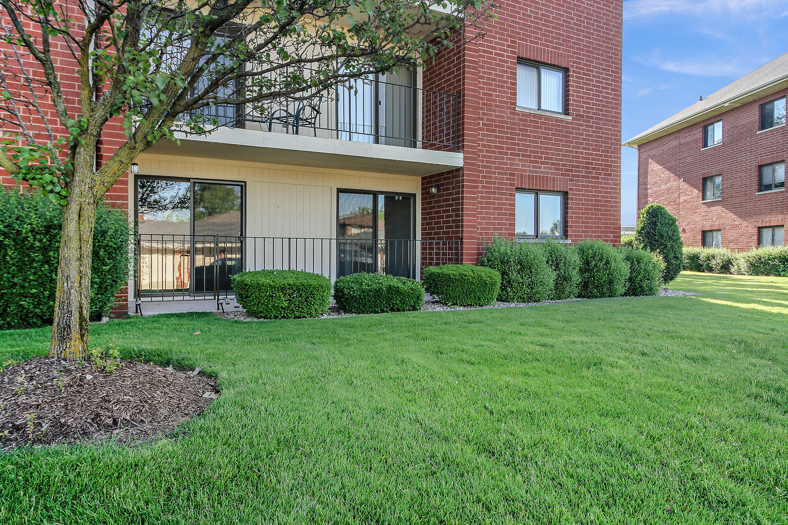 18206 Rita Road, Unit 1B Tinley Park, IL 60477 - Photo 3 of 21