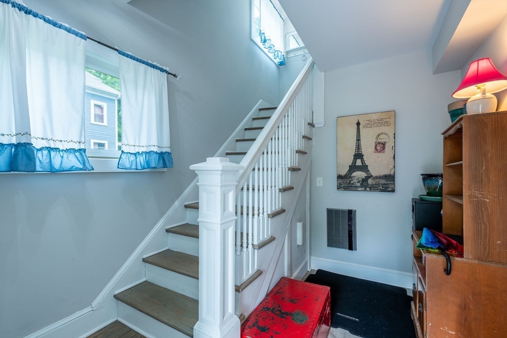 95 East Pleasant Street, Unit H Amherst, MA 01002 - Photo 5 of 34