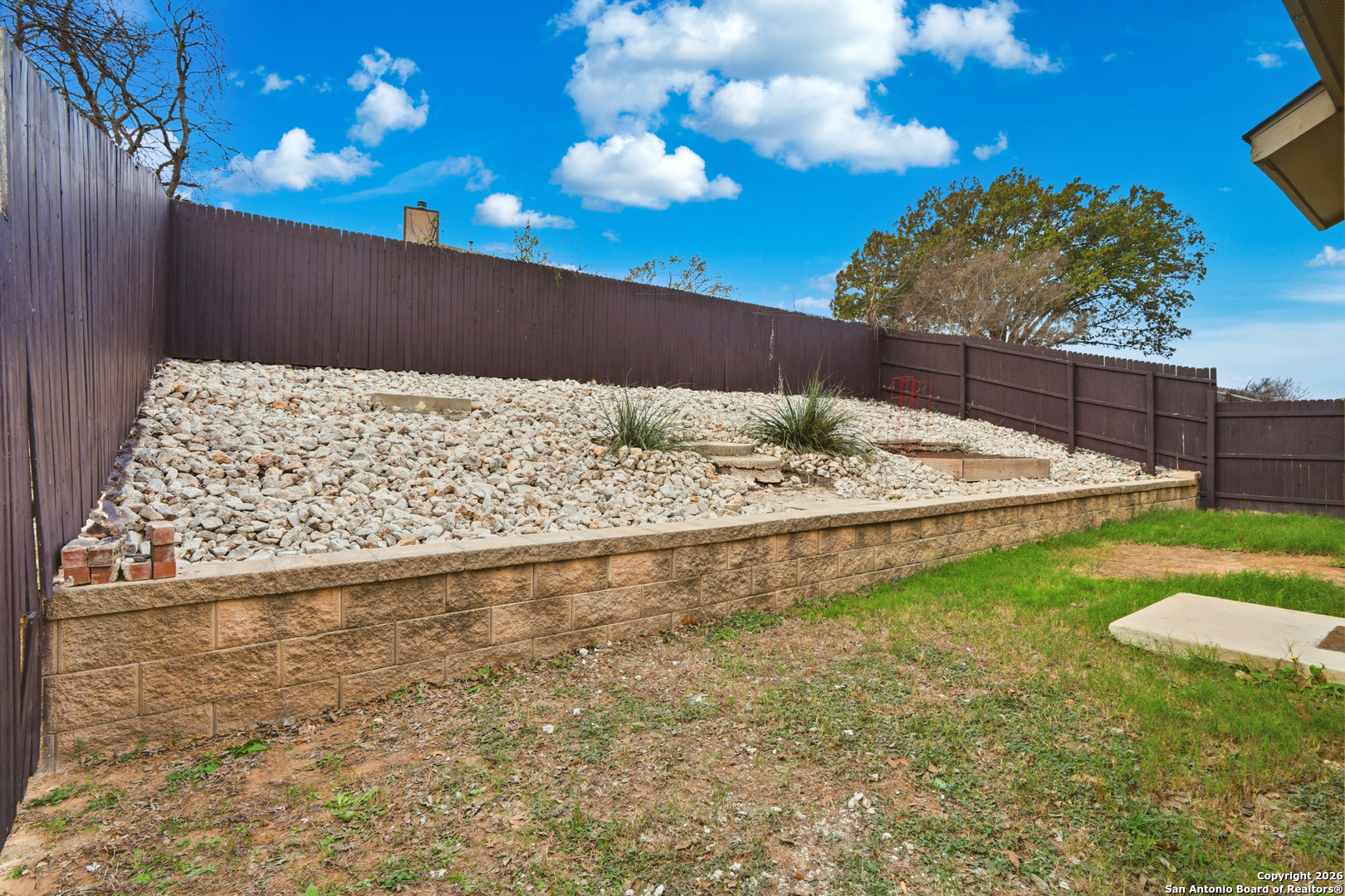 9713 Sandy Rdg Way San Antonio, TX 78239 - Photo 31 of 39 a view of a backyard