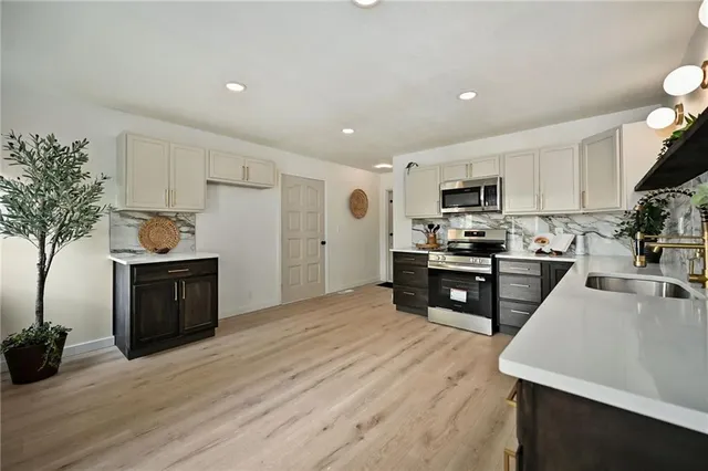 $394,900 | 1030 Northeast 88th Street, Kansas City, MO 64155