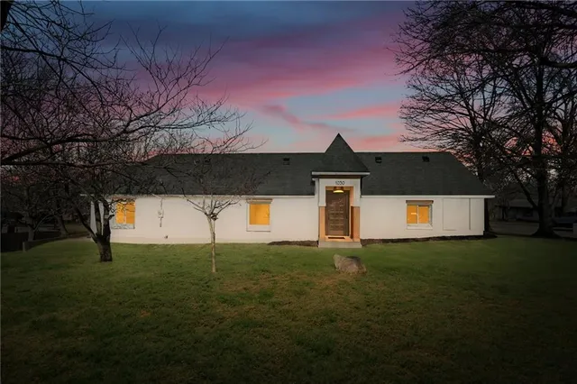 $394,900 | 1030 Northeast 88th Street, Kansas City, MO 64155