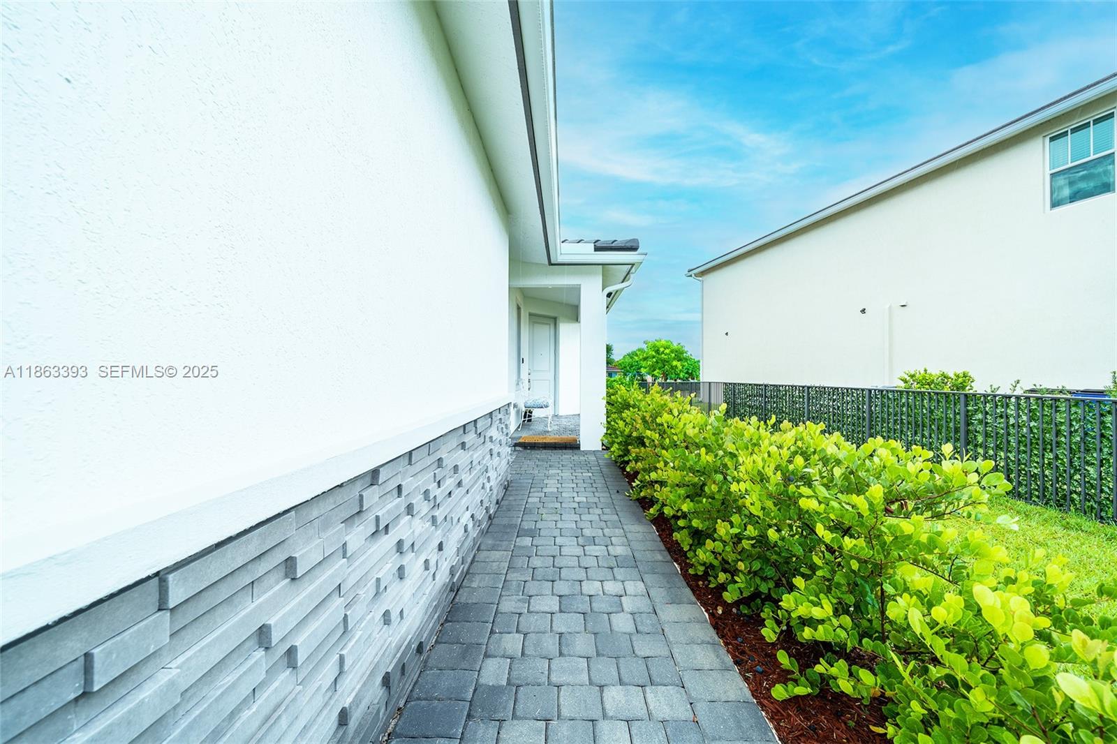 4230 Rosa Drive Deerfield Beach, FL 33064 - Photo 4 of 52