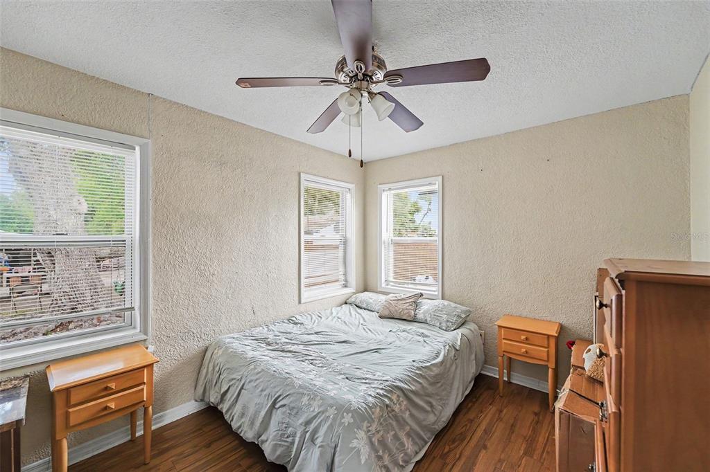 1464 Druid Road Clearwater, FL 33756 - Photo 12 of 26
