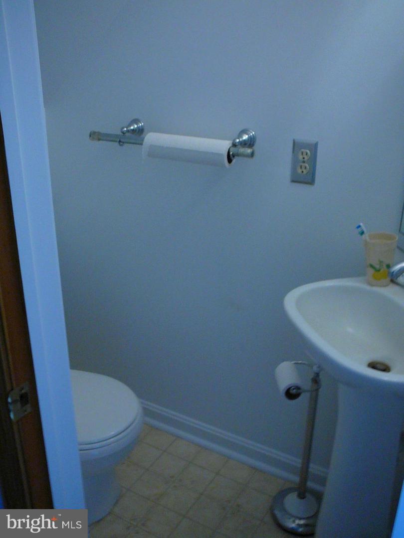 11219 Holly Ridge Lane Ruther Glen, VA 22546 - Photo 13 of 29 Gallery Image 13