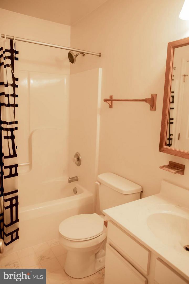 11219 Holly Ridge Lane Ruther Glen, VA 22546 - Photo 14 of 29 Gallery Image 14