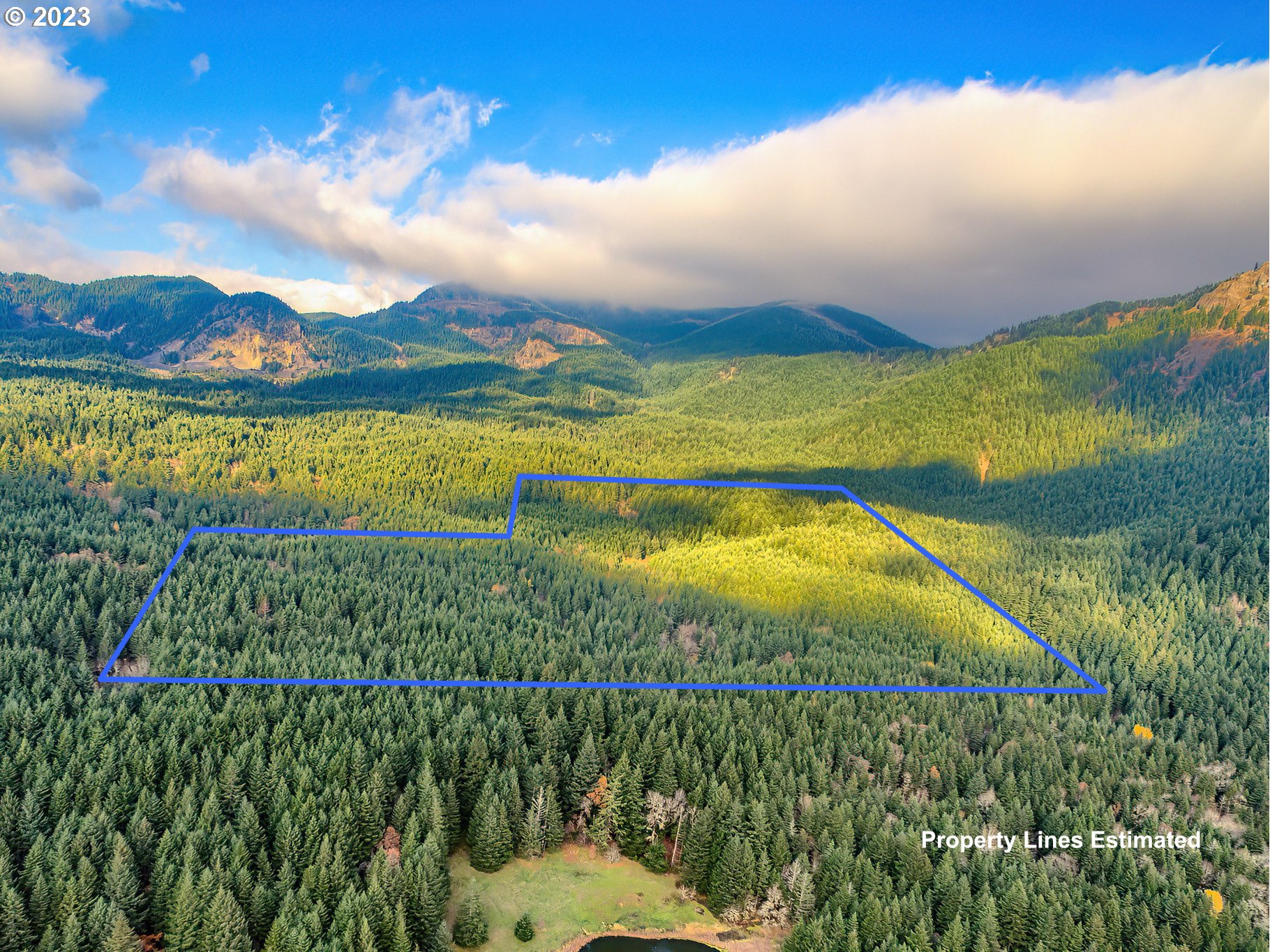 Bergen Road Stevenson, WA 98648 - Photo 7 of 17 a view of a lake from a yard