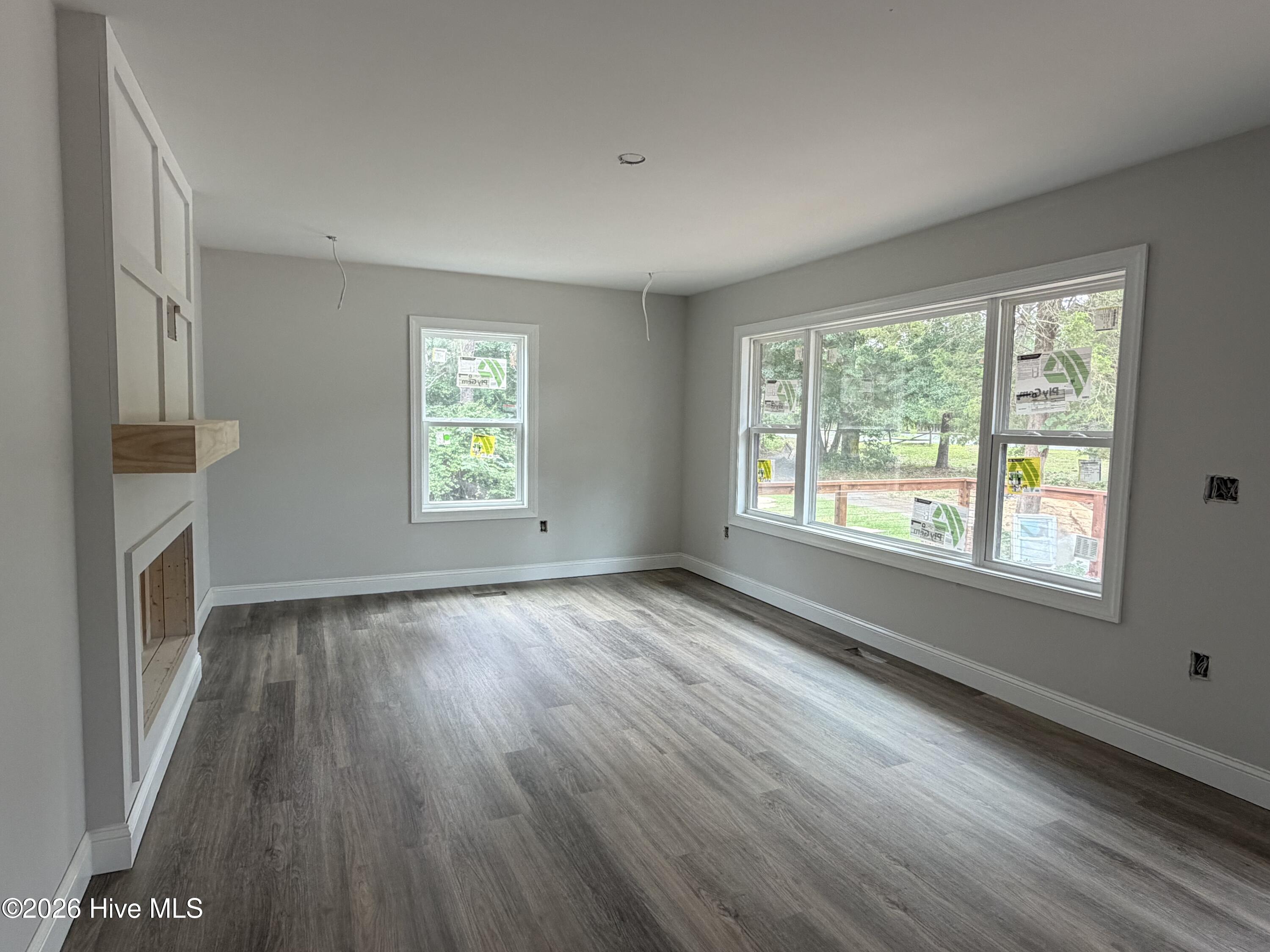 400 Eagle Springs Road Eagle Springs, NC 27242 - Photo 5 of 17 Living Room