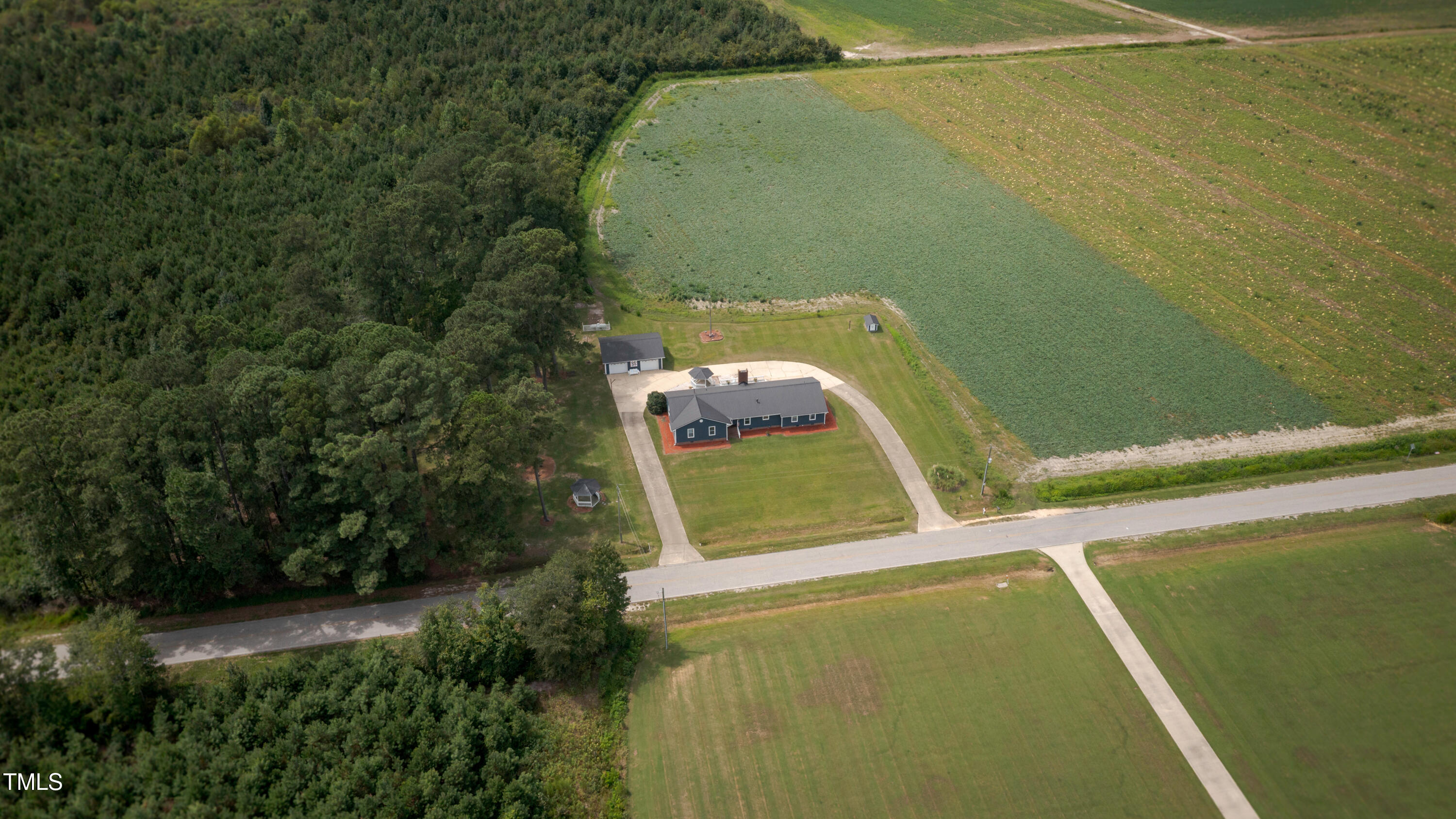 623 O B J Road Dunn, NC 28334 - Photo 35 of 36 a view of a balcony