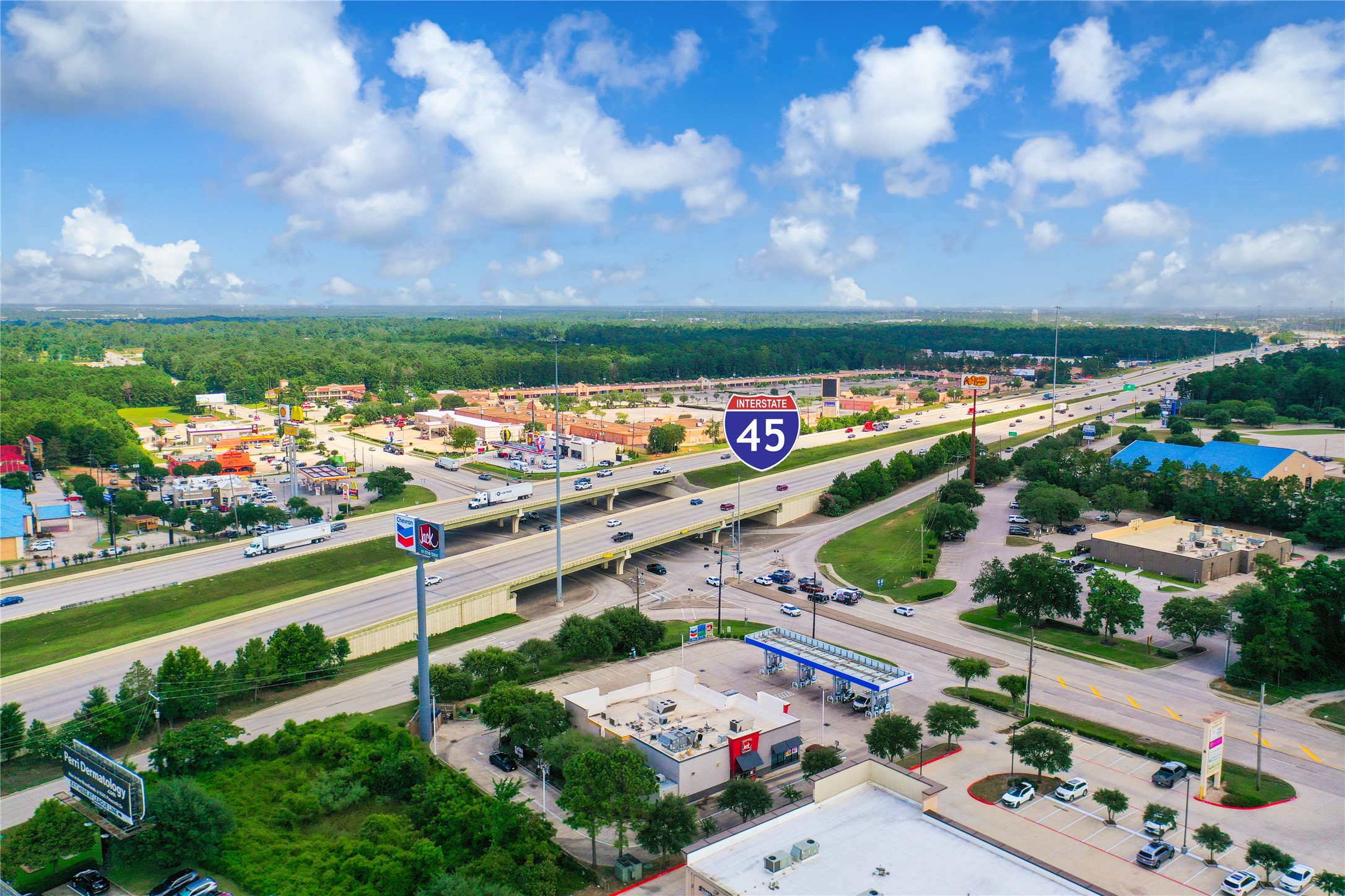 7080 Silverleaf Oak Street Conroe, TX 77304 - Photo 31 of 35 Ten minutes from Lake Conroe, twenty minutes to The Woodlands and less than thirty minutes to ExxonMobil/HP make this location an affordable can't miss!