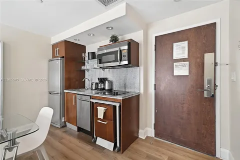 $325,000 | Flamingo-Lummus, Miami Beach, FL 33139