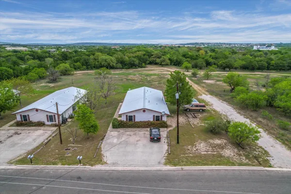 $1,750,000 | 1701-1803 Johnson Street, Marble Falls, TX 78654