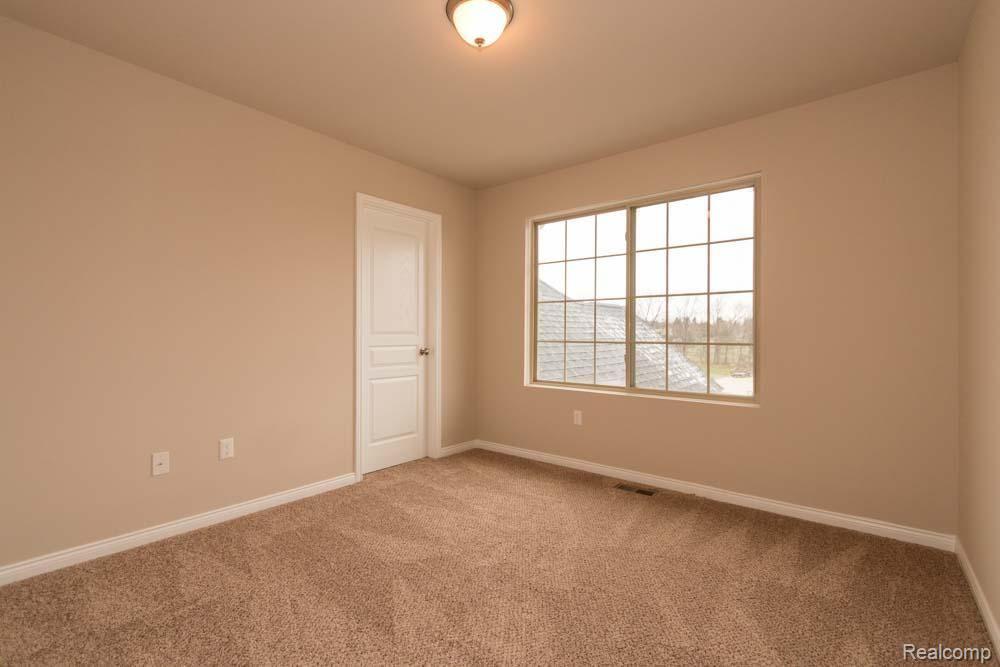 2755 West Wattles Road Troy, MI 48098 - Photo 18 of 25