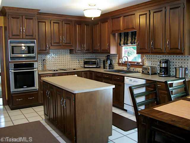 5307 Tower Road Greensboro, NC 27410 - Photo 3 of 9 Kitchen.
