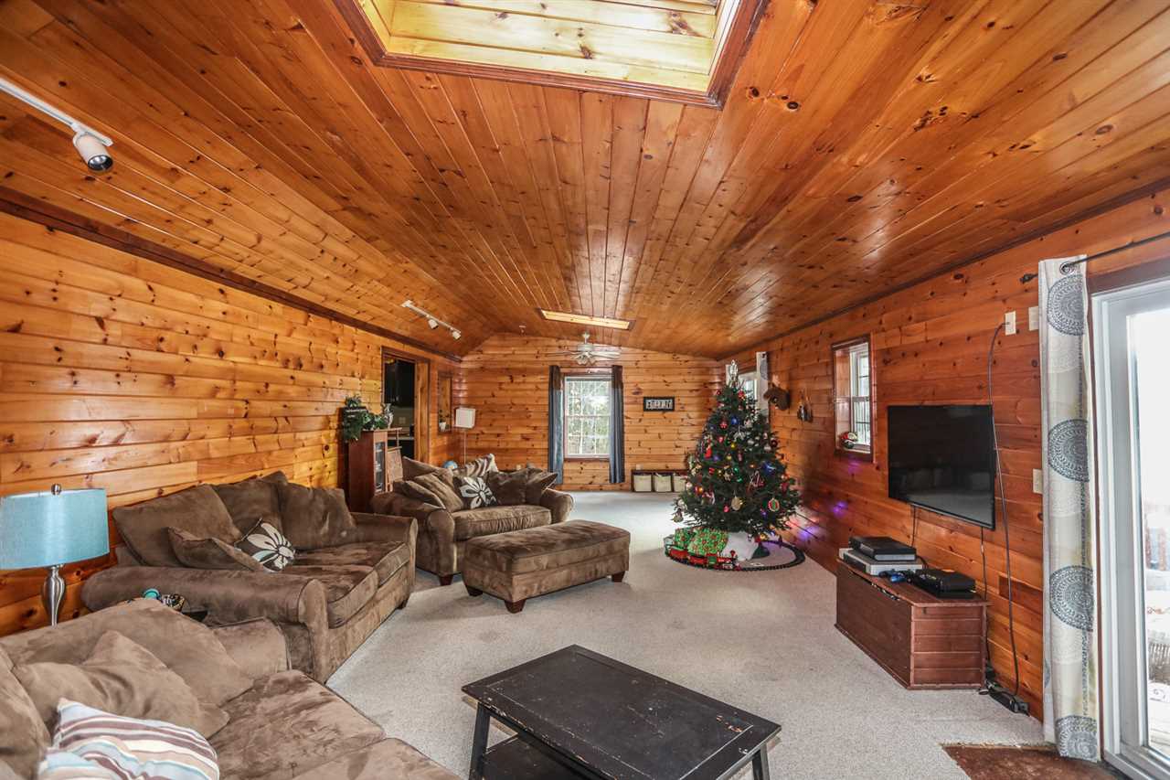 71 Rita's Circle Northwood, NH 03261 - Photo 6 of 40 Gallery Image 6