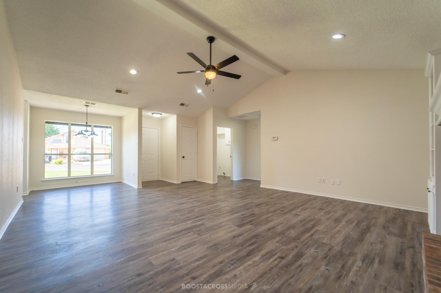 4720 60th Street Lubbock, TX 79414 - Photo 4 of 25 Photo 4