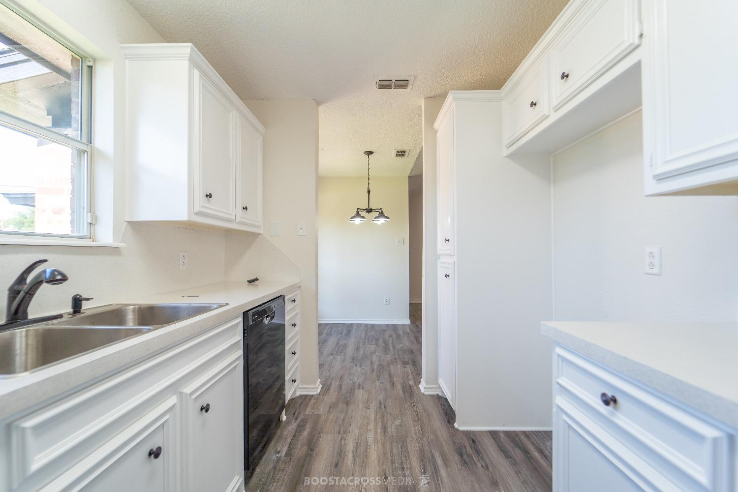 4720 60th Street Lubbock, TX 79414 - Photo 9 of 25 Photo 9