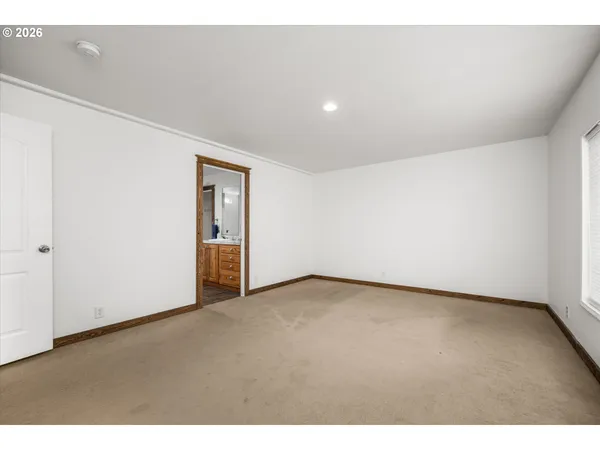 $365,000 | 975 North 16th Street, Cottage Grove, OR 97424