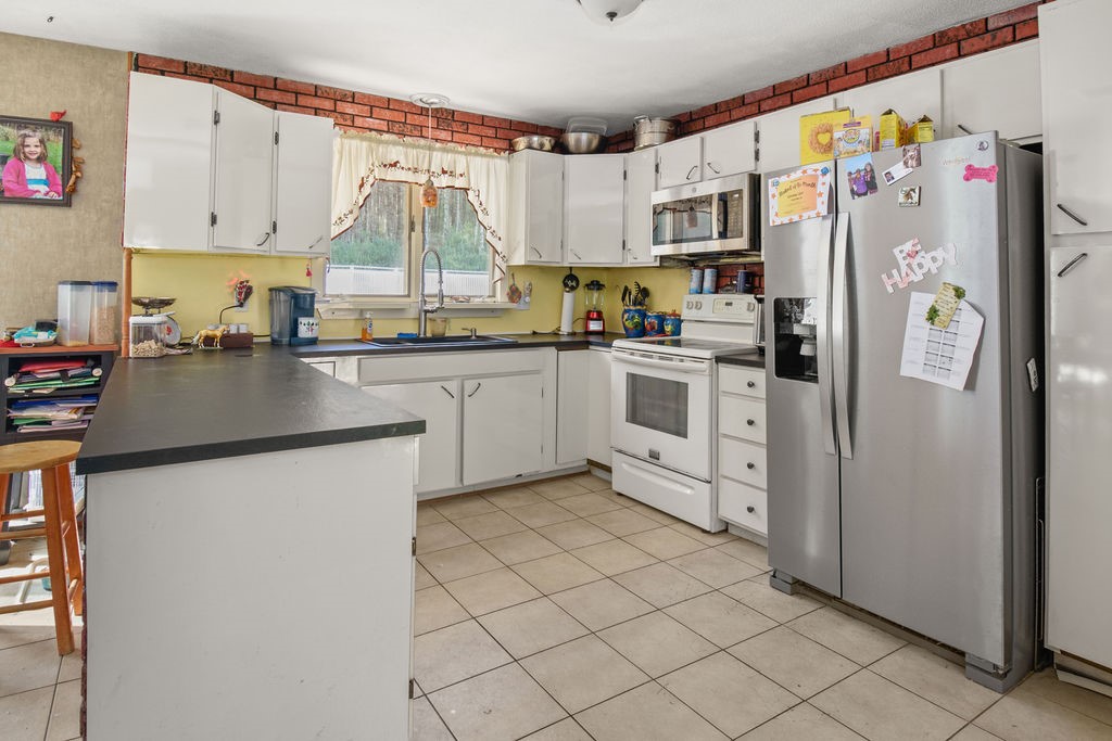 413 Hill Farm Road Coventry, RI 02816 - Photo 15 of 40 Gallery Image 15