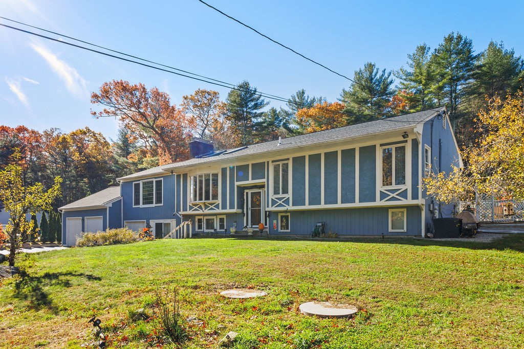 413 Hill Farm Road Coventry, RI 02816 - Photo 3 of 40 Gallery Image 3