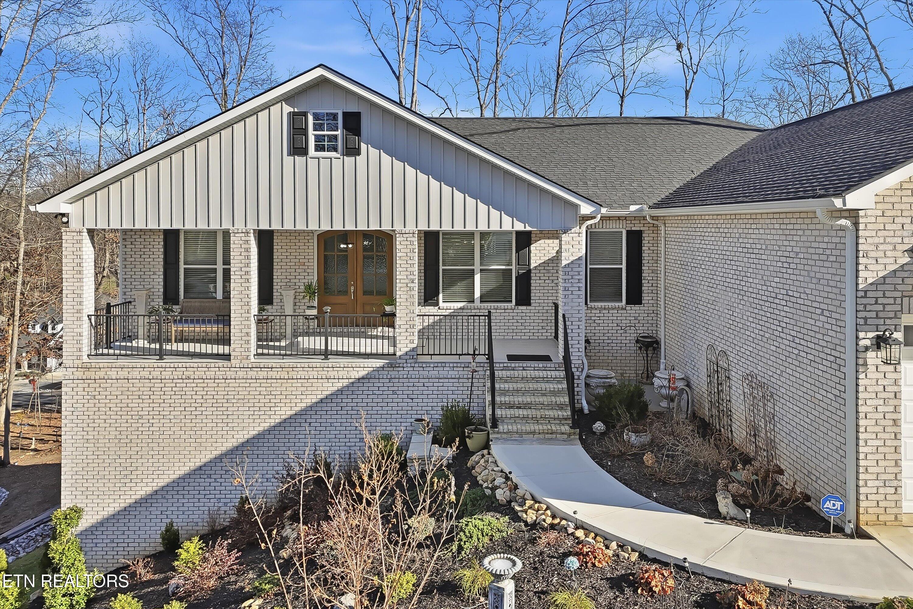 122 Nuhya Way Loudon, TN 37774 - Photo 2 of 28 Large Front Porch