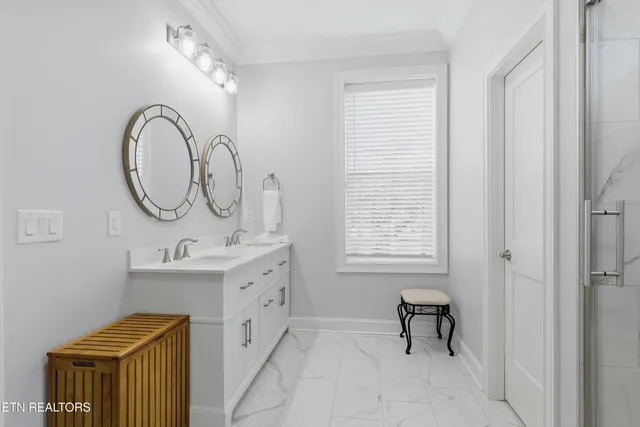 $850,000 | 122 Nuhya Way, Loudon, TN 37774