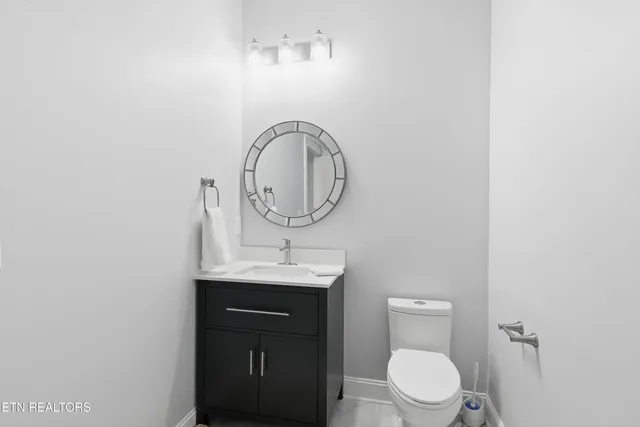 $850,000 | 122 Nuhya Way, Loudon, TN 37774