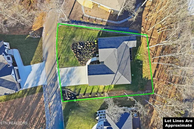 $850,000 | 122 Nuhya Way, Loudon, TN 37774