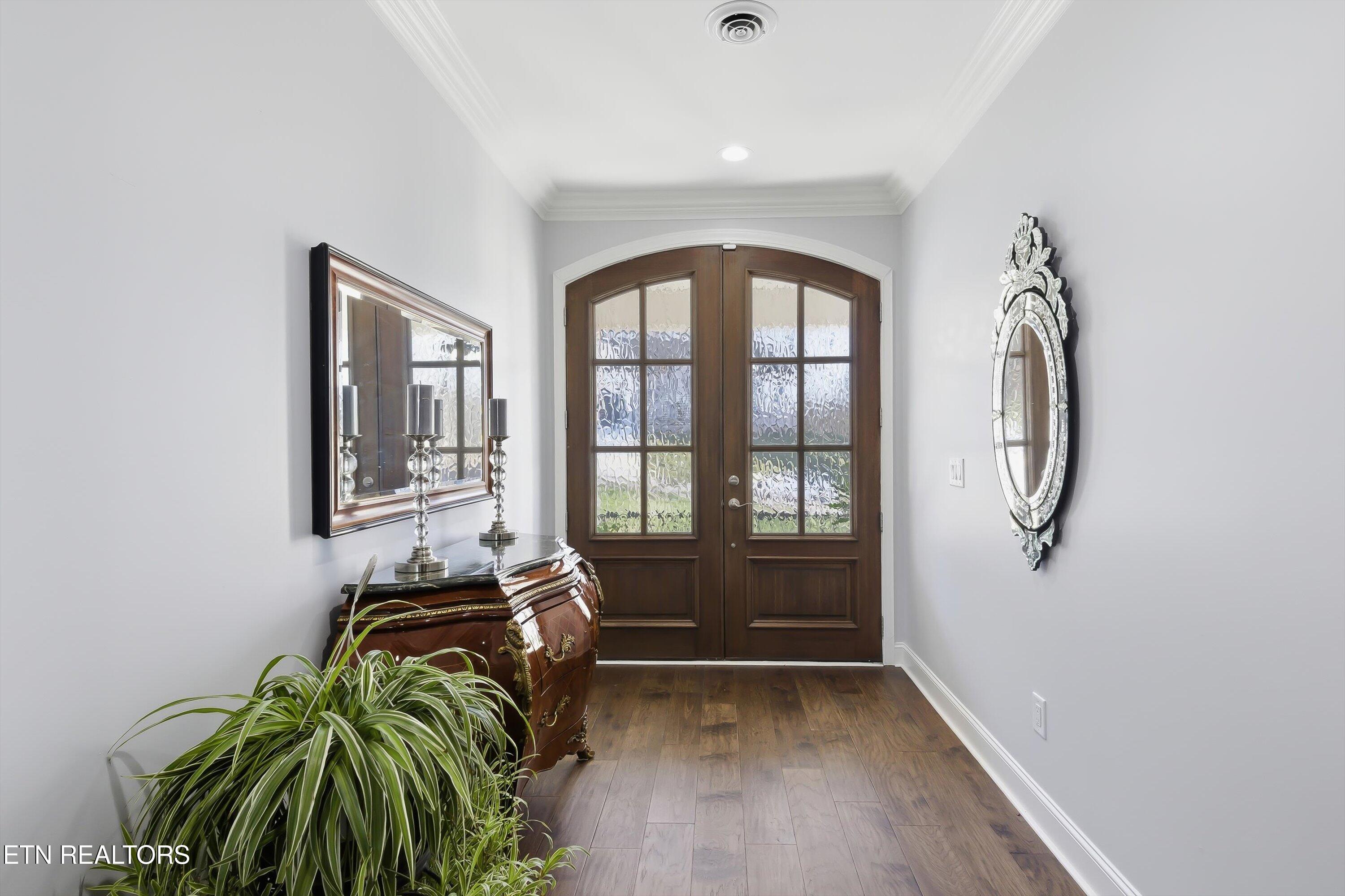 122 Nuhya Way Loudon, TN 37774 - Photo 3 of 28 Foyer