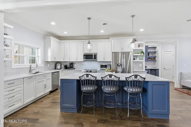 $850,000 | 122 Nuhya Way, Loudon, TN 37774