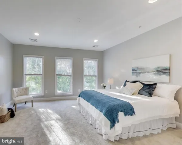 $3,200 | 2400 Brookmoor Lane, Woodbridge, VA 22191