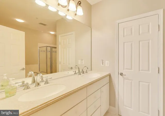 $3,200 | 2400 Brookmoor Lane, Woodbridge, VA 22191