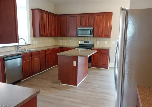 $469,900 | 108 North Honey Locust Drive, Thomasville, NC 27360