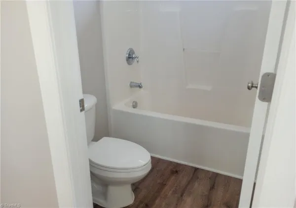 $469,900 | 108 North Honey Locust Drive, Thomasville, NC 27360