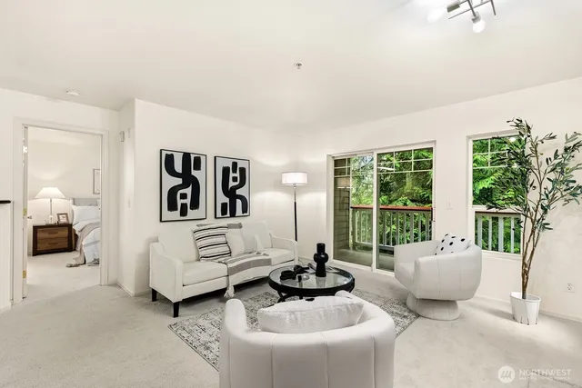 $499,950 | 18501 Southeast Newport Way, Unit H237, Issaquah, WA 98027