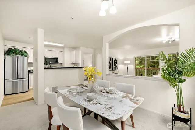 $499,950 | 18501 Southeast Newport Way, Unit H237, Issaquah, WA 98027