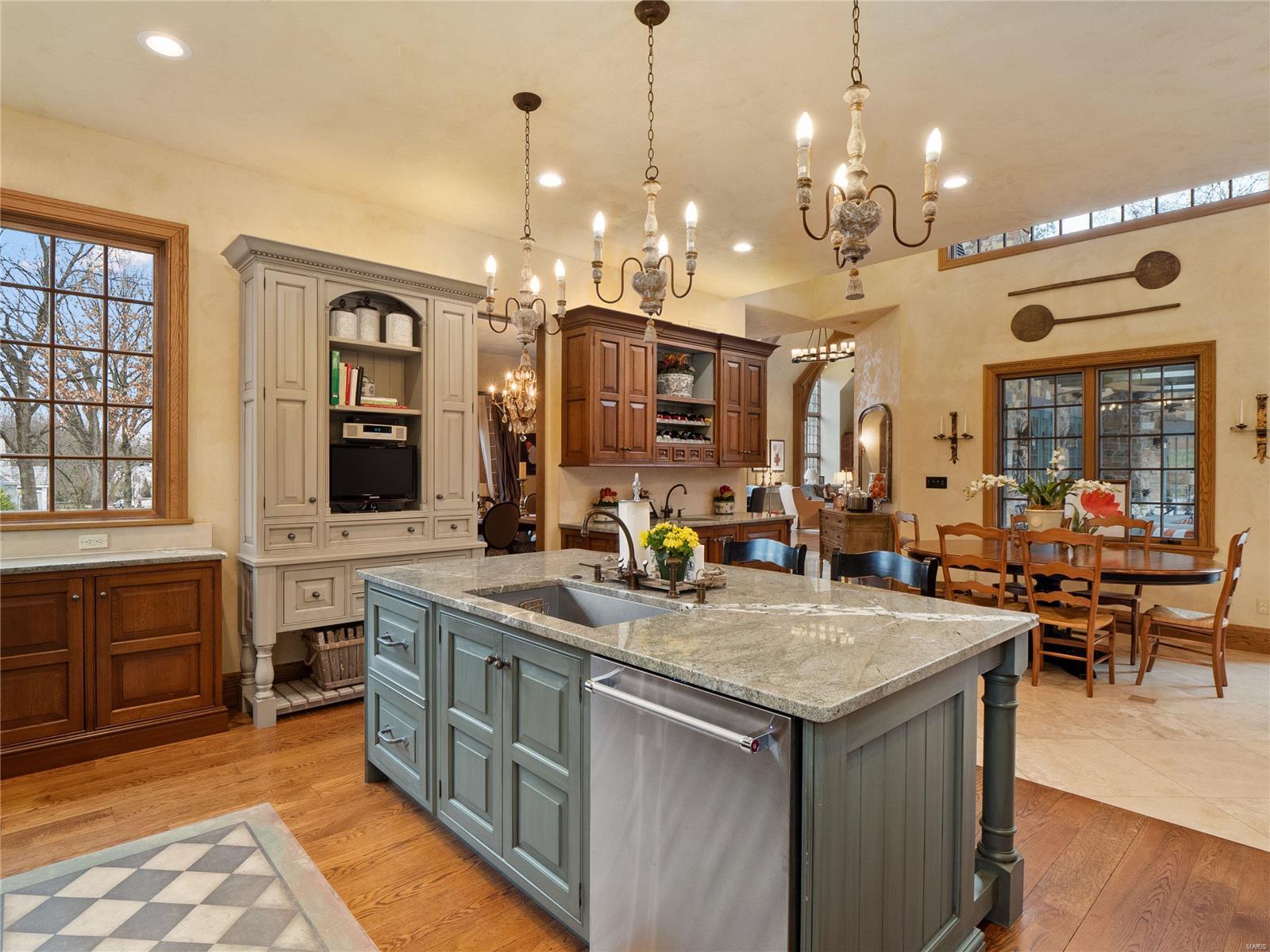 1041 Lay Road St. Louis, MO 63124 - Photo 14 of 48 Gallery Image 14