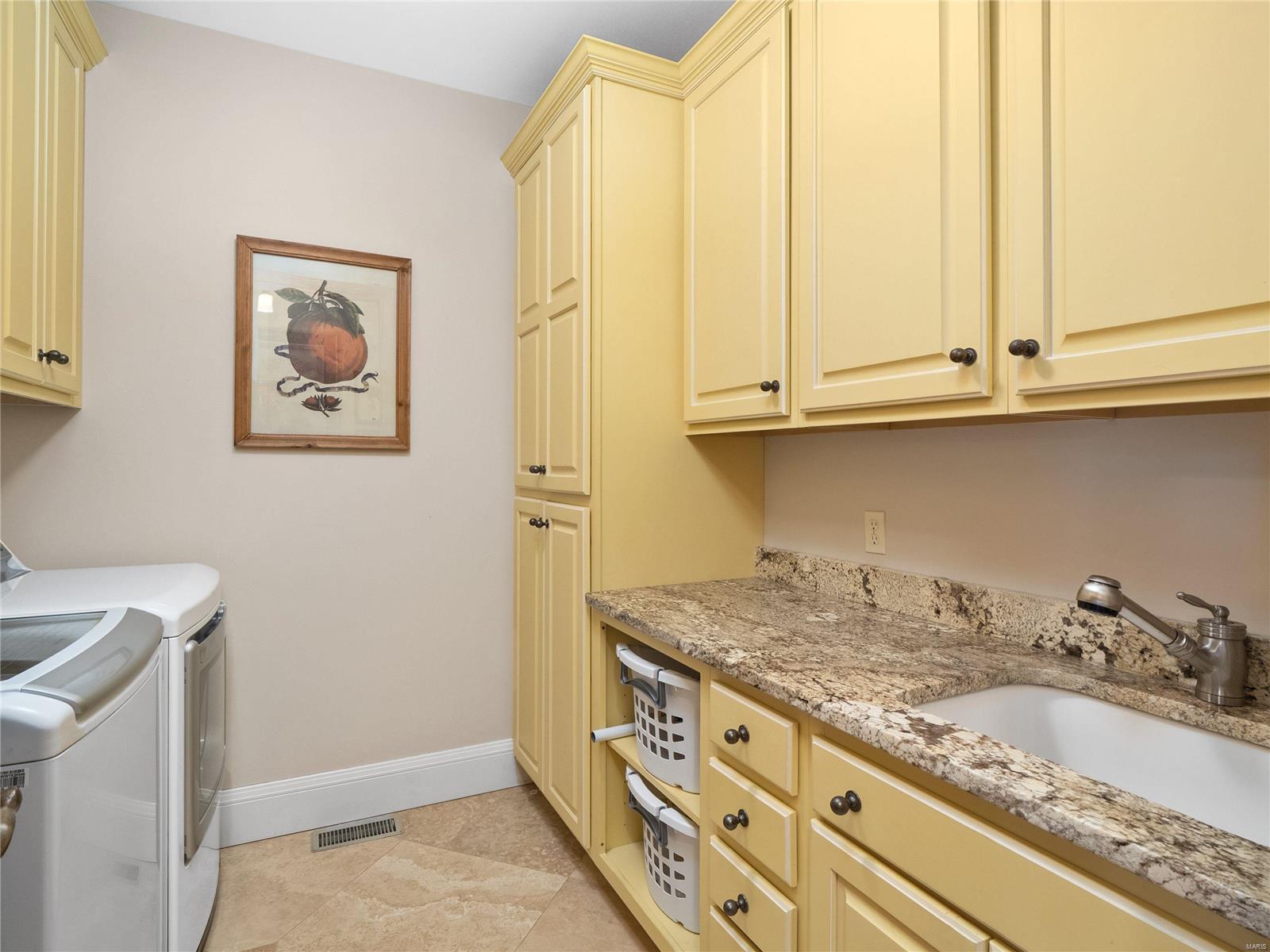 1041 Lay Road St. Louis, MO 63124 - Photo 22 of 48 Gallery Image 22