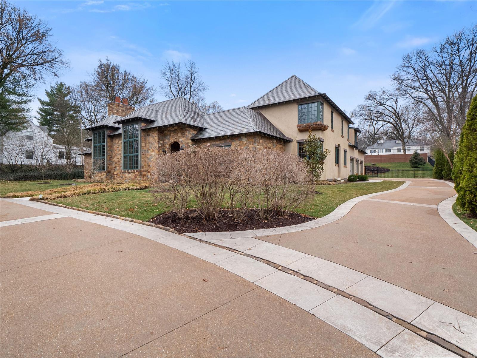 1041 Lay Road St. Louis, MO 63124 - Photo 4 of 48 Gallery Image 4