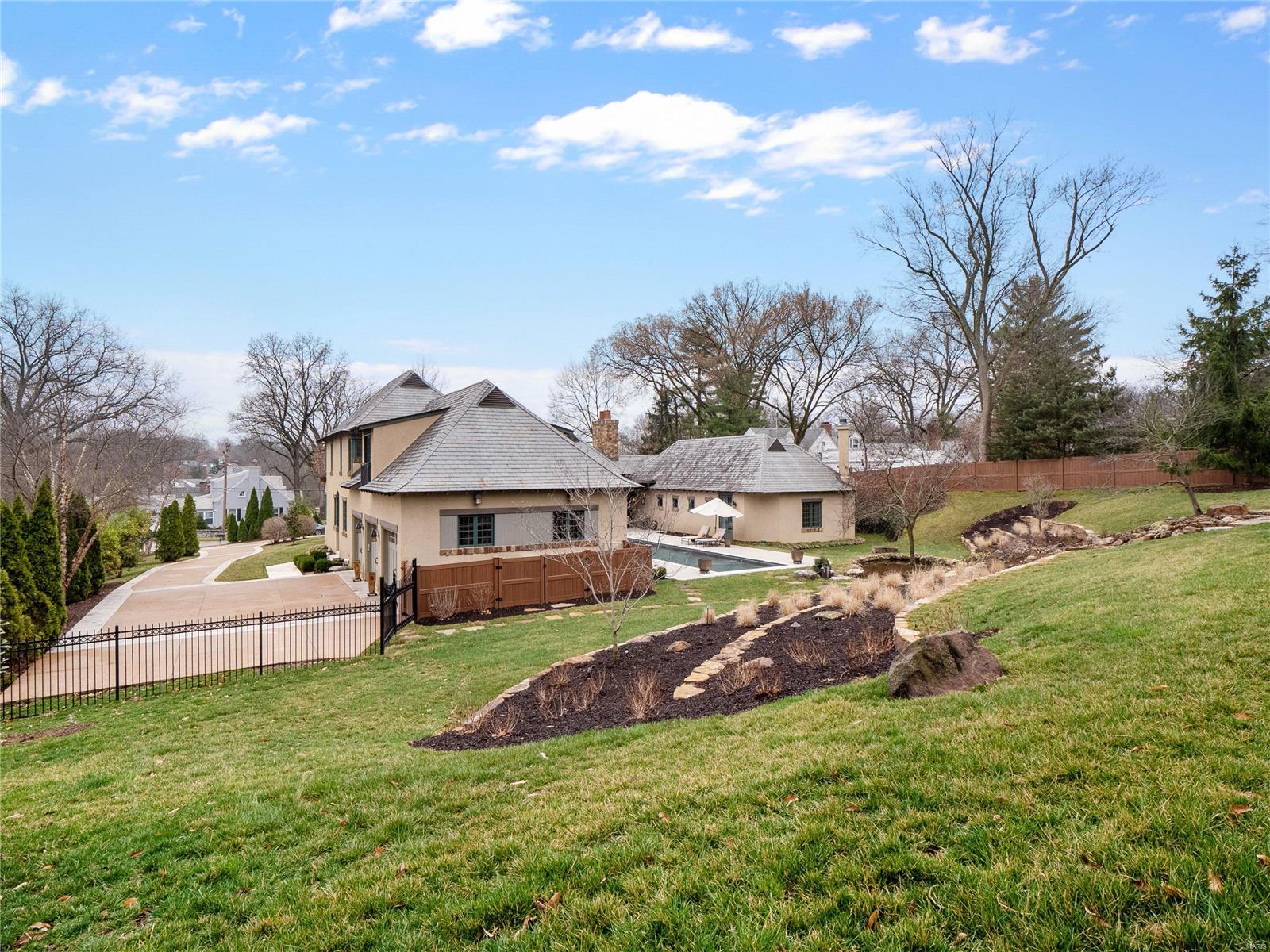 1041 Lay Road St. Louis, MO 63124 - Photo 6 of 48 Gallery Image 6