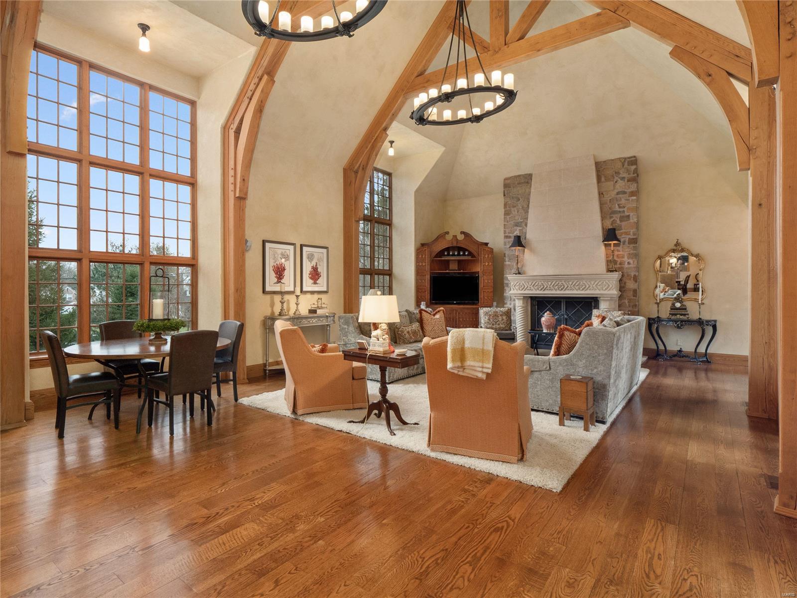 1041 Lay Road St. Louis, MO 63124 - Photo 8 of 48 Gallery Image 8
