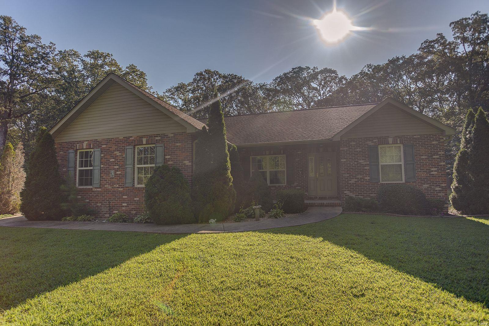 7840 Weaver Creek Road Addieville, IL 62214 - Photo 1 of 62 Gallery Image 1